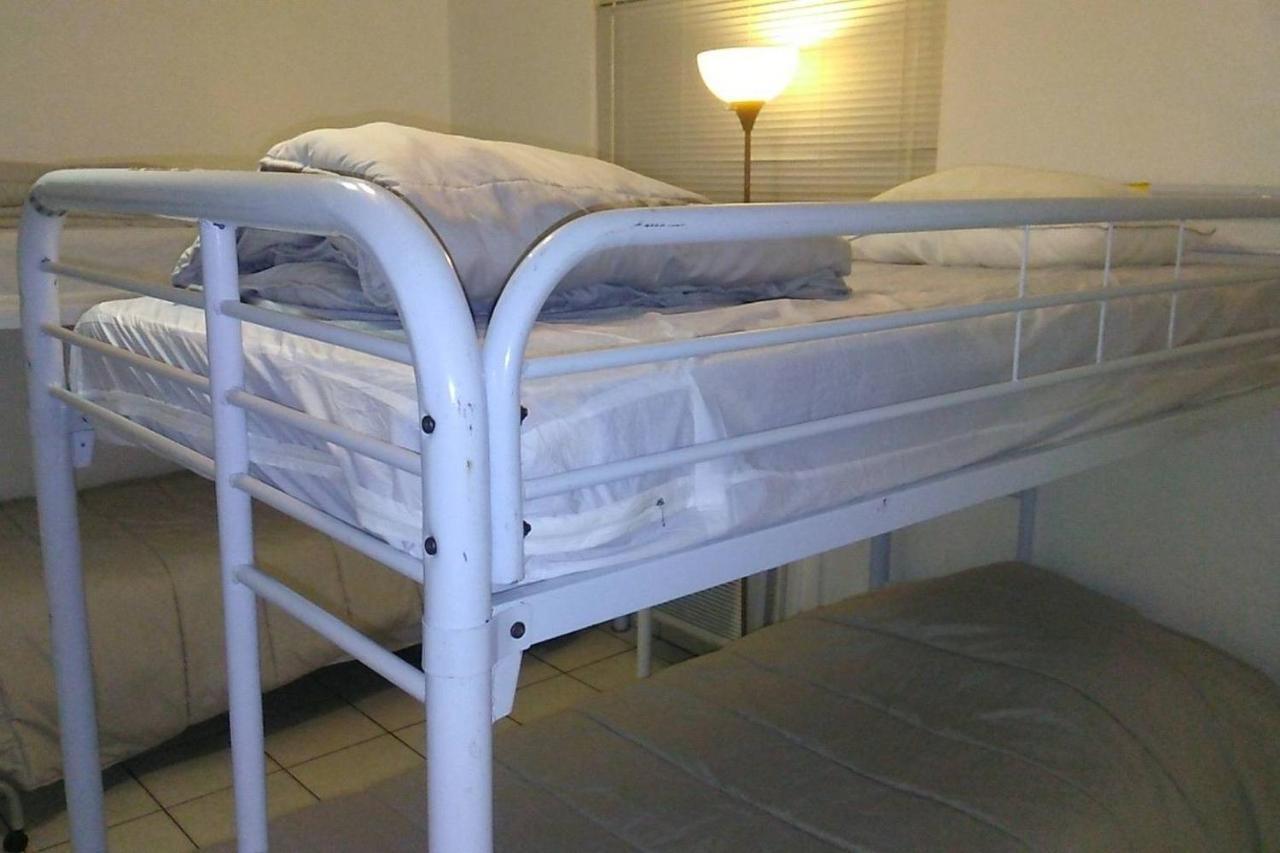 Downtown Hollywood Beach Students' Dorm Vandrehjem Eksteriør billede