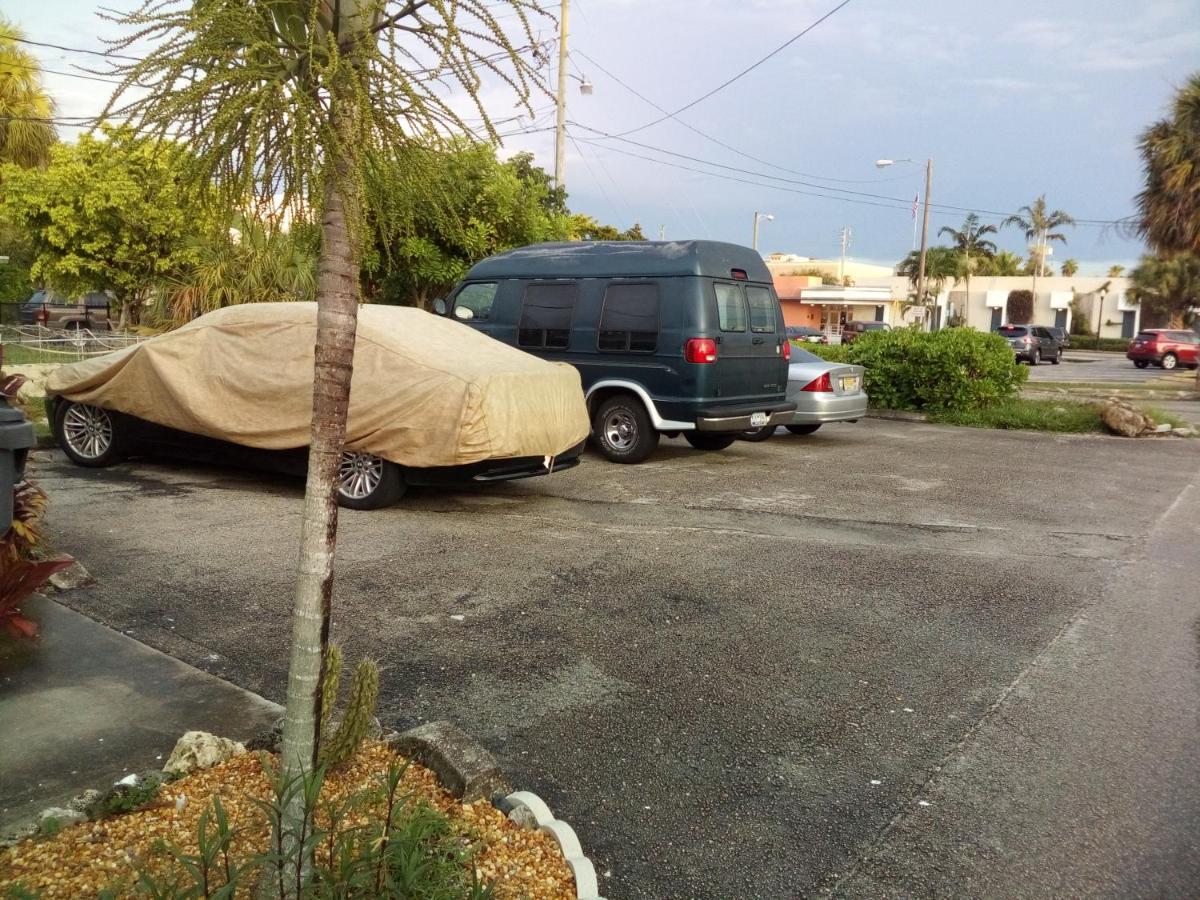 Downtown Hollywood Beach Students' Dorm Vandrehjem Eksteriør billede